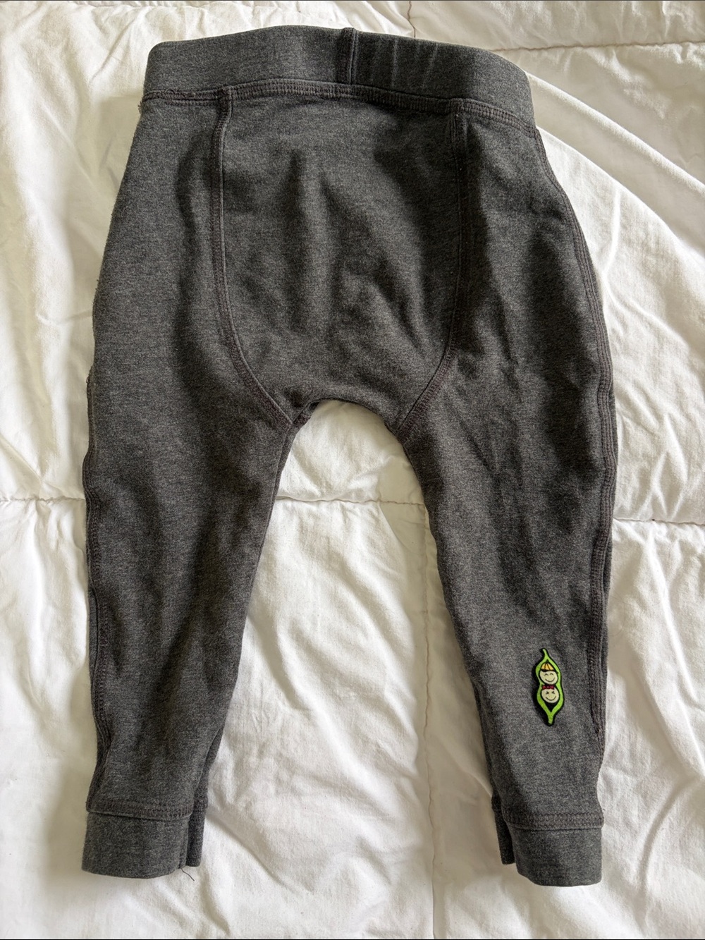 Peekaboo Beans || leggings - Picture 3 of 3